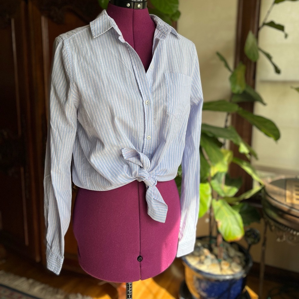 H&M Blue and Pink Pinstripe Button Down Long Sleeve Dress Shirt